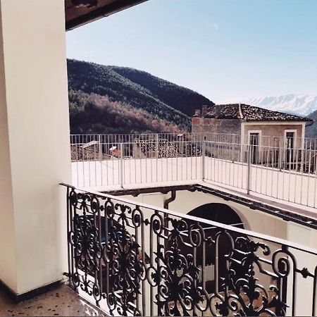 Piazzetta Del Forno Grazioso Bilocale Ad Assergi Extérieur photo