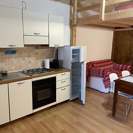 Piazzetta Del Forno Grazioso Bilocale Ad Assergi Extérieur photo