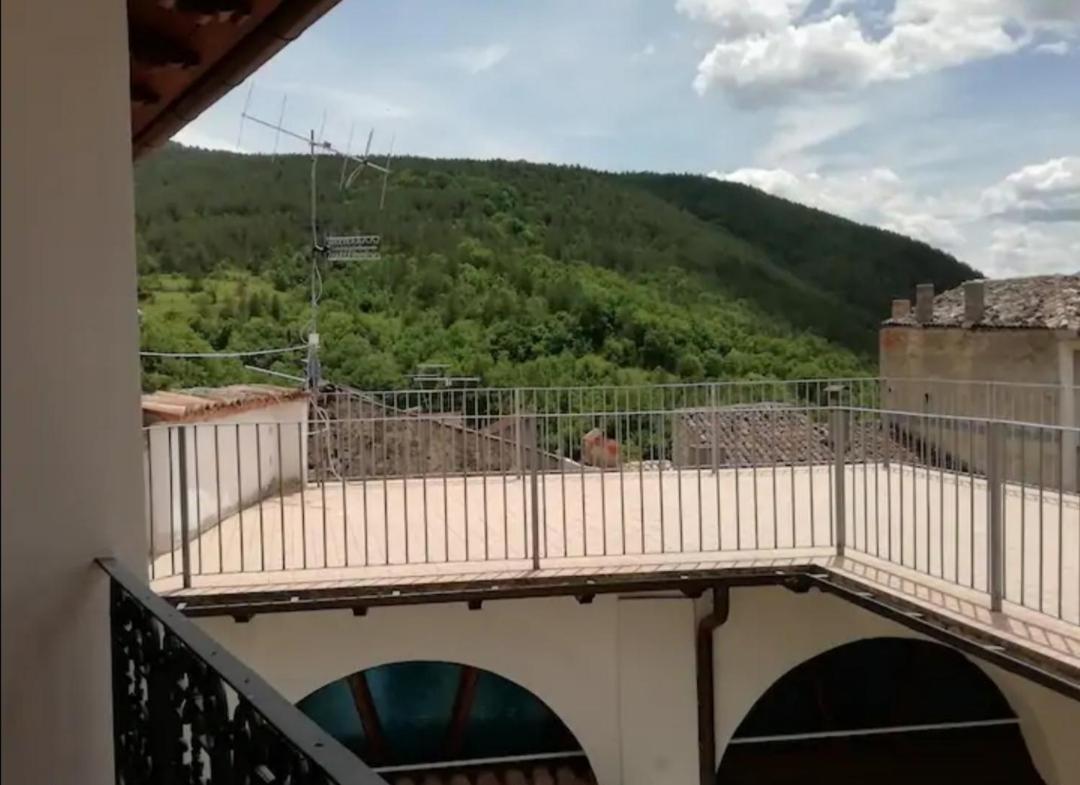 Piazzetta Del Forno Grazioso Bilocale Ad Assergi Extérieur photo