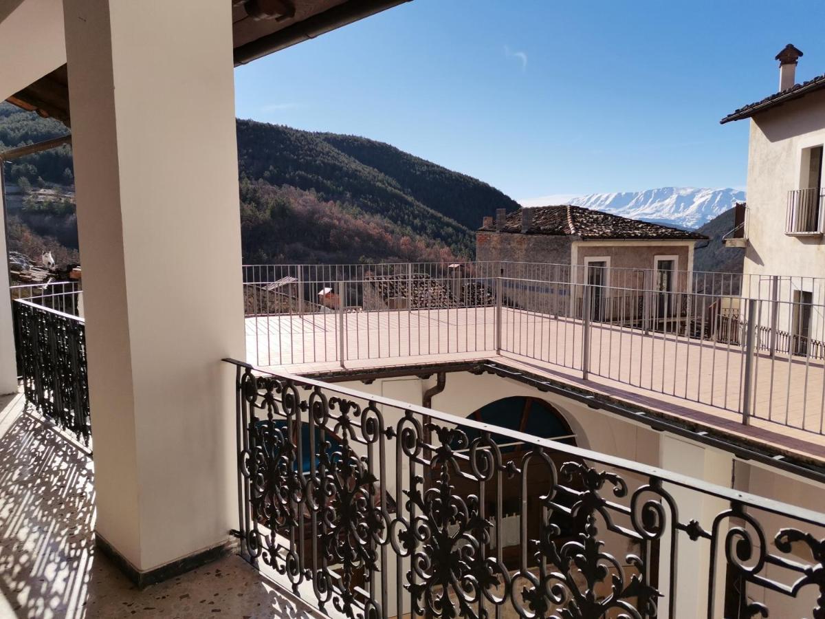 Piazzetta Del Forno Grazioso Bilocale Ad Assergi Extérieur photo